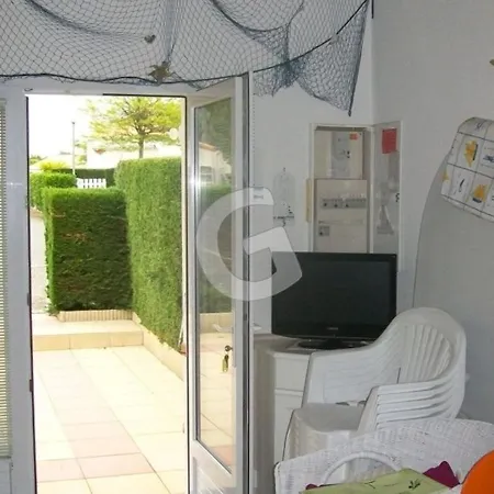 Pavillon A 100m De La Avec Piscine, Parking Prive, Pour 4 Pers. A La Griere, Sur - Fr-1-357-12 * La Tranche-sur-Mer