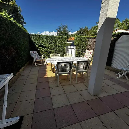 Apartament Pavillon A 100m De La Avec Piscine, Parking Prive, Pour 4 Pers. A La Griere, Sur - Fr-1-194-367